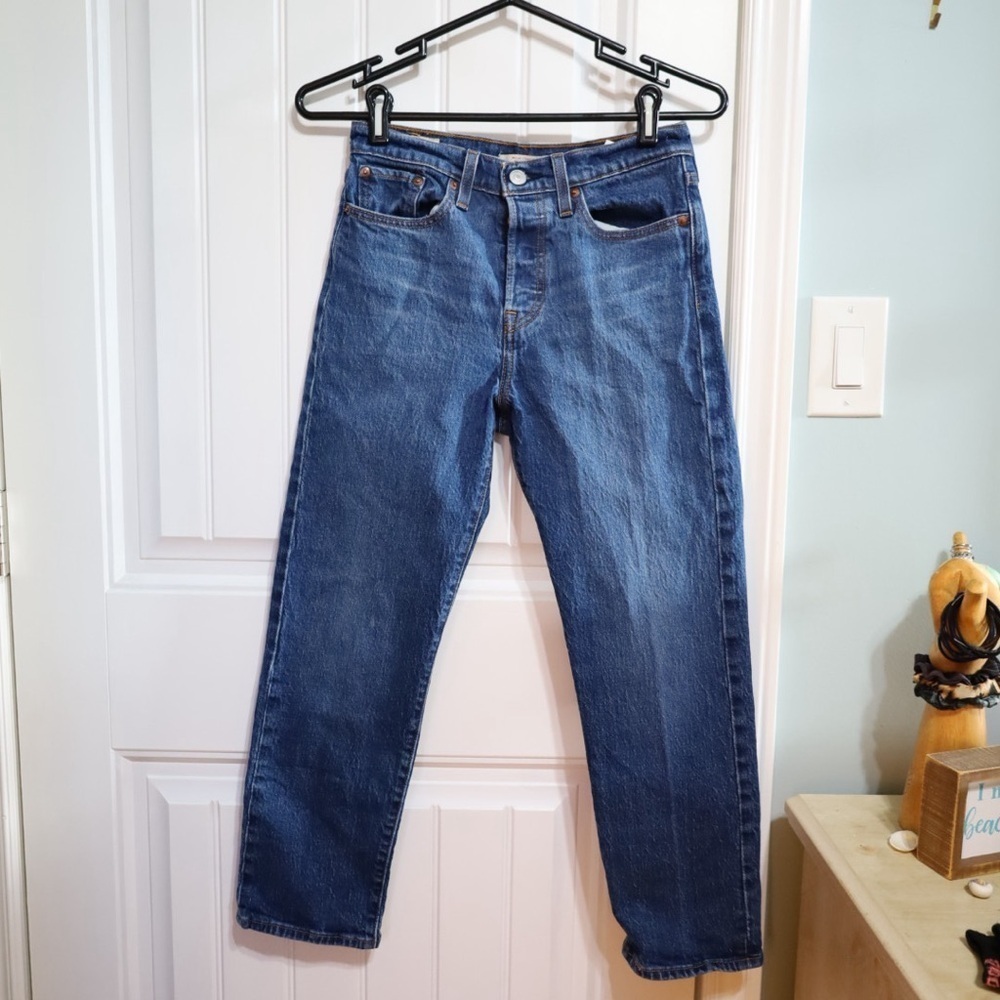 Levi’s Premium Wedgie Straight Fit Dark Wash Jeans Womens Size 26 - Picture 2 of 12